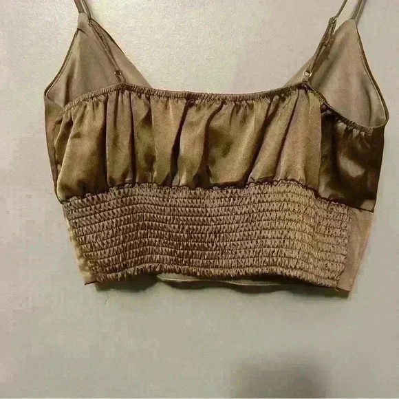 Endless Blu satin like crop cami with adjustable straps - Picture 3 of 8